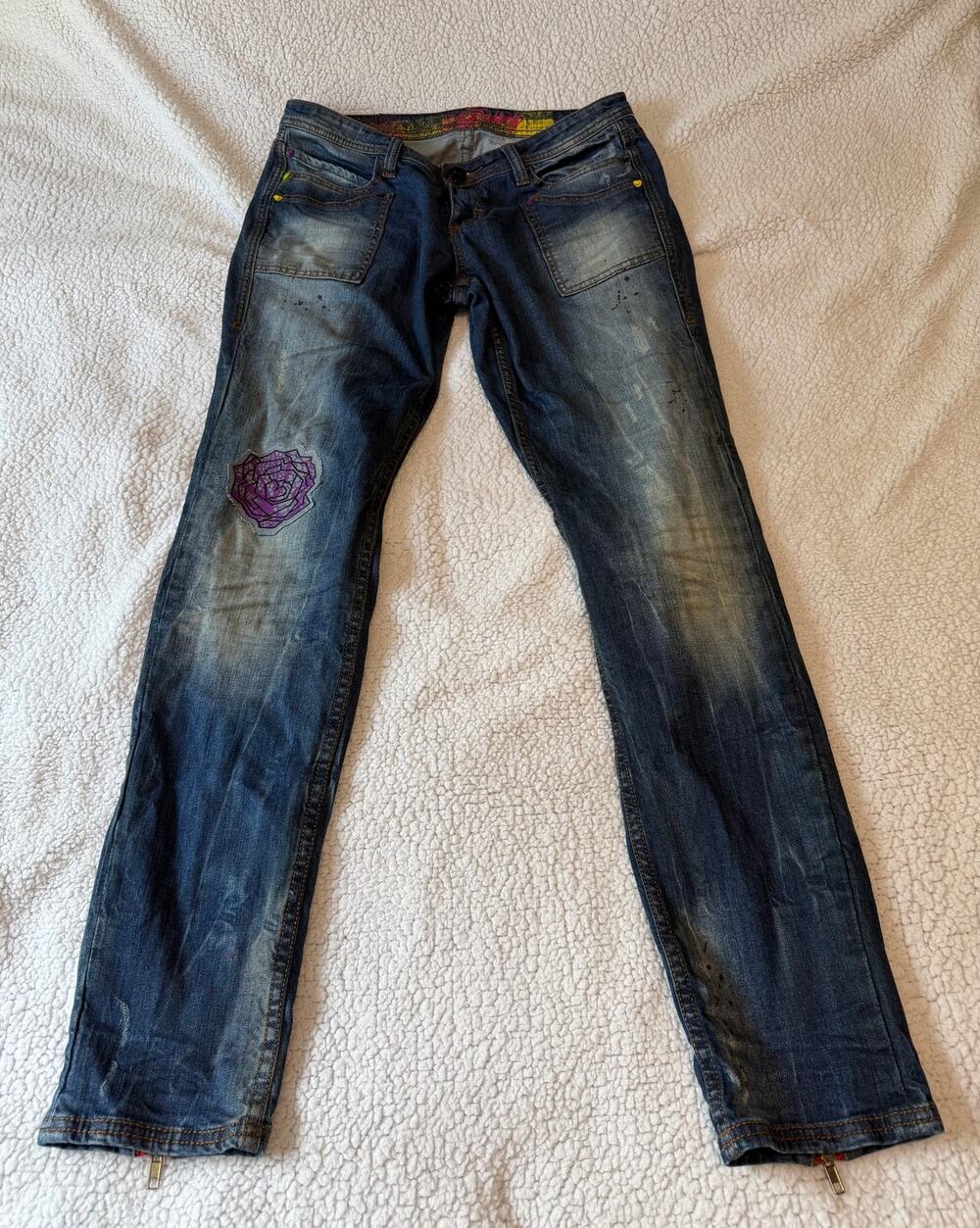 Vtg Pastry Jeans Size 11 Distressed Blue Denim Embroidered Rose Heart Zipper Leg